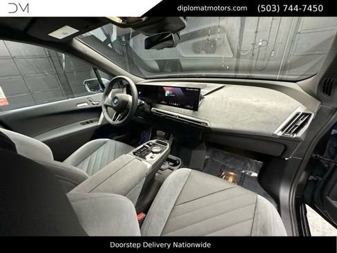 Used 2026 BMW iX xDrive60 w/ M Sport Package AWD/4WD image 18