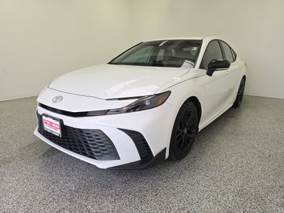 Used 2025 Toyota Camry SE w/ Convenience Package