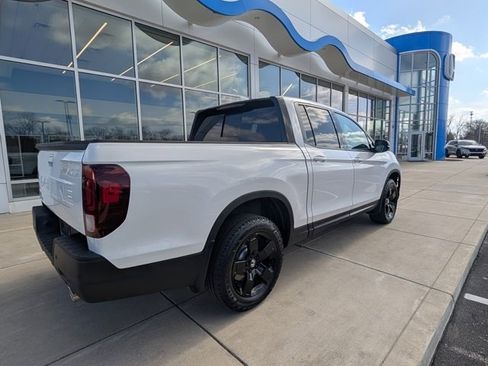 Certified 2025 Honda Ridgeline Black Edition image 8