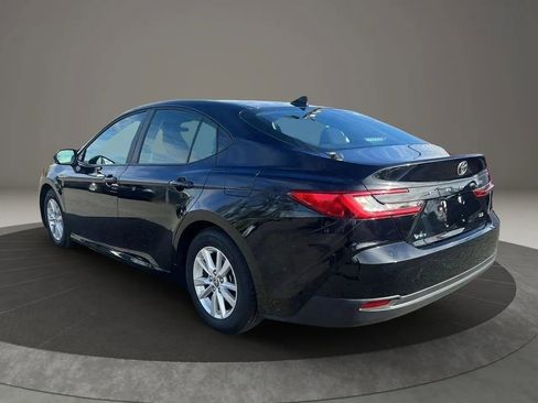 Used 2025 Toyota Camry LE FWD image 7