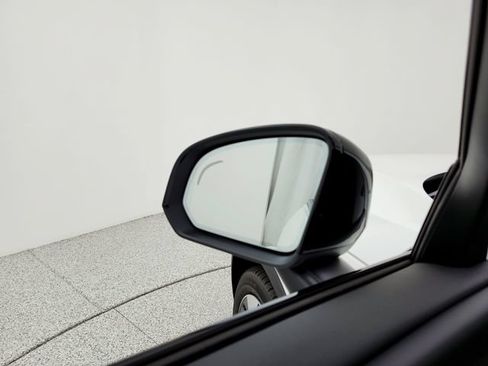 New 2026 Volvo XC40 B5 Plus w/ Protection Package Premier AWD/4WD image 23