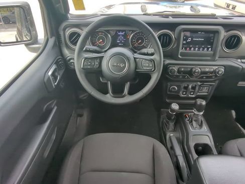 Certified 2023 Jeep Wrangler Sport AWD/4WD image 16