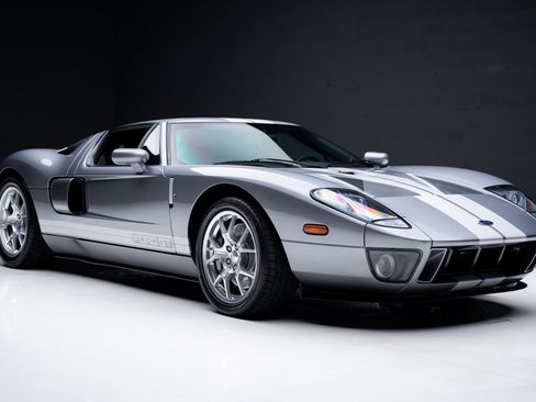 Used 2006 Ford GT image 83