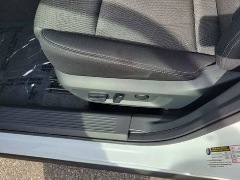 New 2026 Nissan Rogue SV FWD image 9