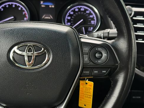 Used 2019 Toyota Camry SE w/ Carpet Mat Package FWD image 30