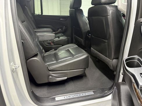 Used 2019 Chevrolet Suburban LT AWD/4WD image 37