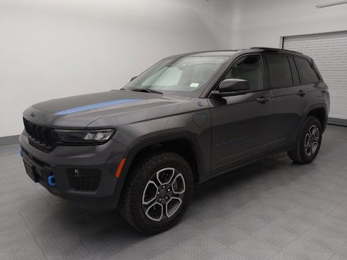 Used 2022 Jeep Grand Cherokee Trailhawk image 2