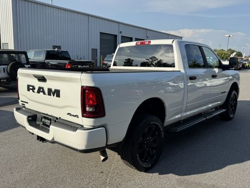 Certified 2025 RAM 2500 Big Horn AWD/4WD image 5