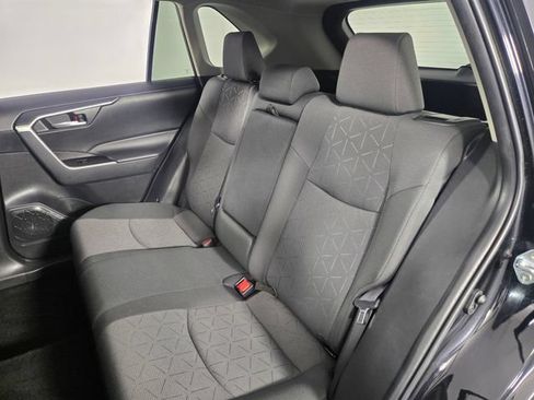 Used 2025 Toyota RAV4 XLE AWD/4WD image 16