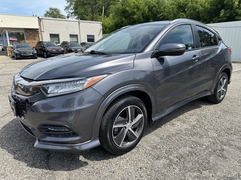Used 2020 Honda HR-V Touring image 3