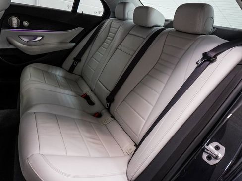 Used 2022 Mercedes-Benz E 450 4MATIC Sedan w/ Driver Assistance Package image 9