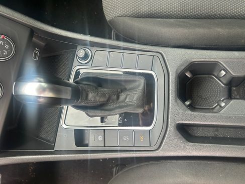 Used 2019 Volkswagen Jetta S FWD image 18
