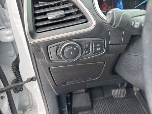 Used 2021 Ford Edge SEL w/ Convenience Package image 19