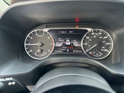 Used 2022 Nissan Rogue SV image 26