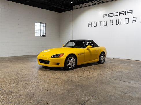 Used 2001 Honda S2000 image 4