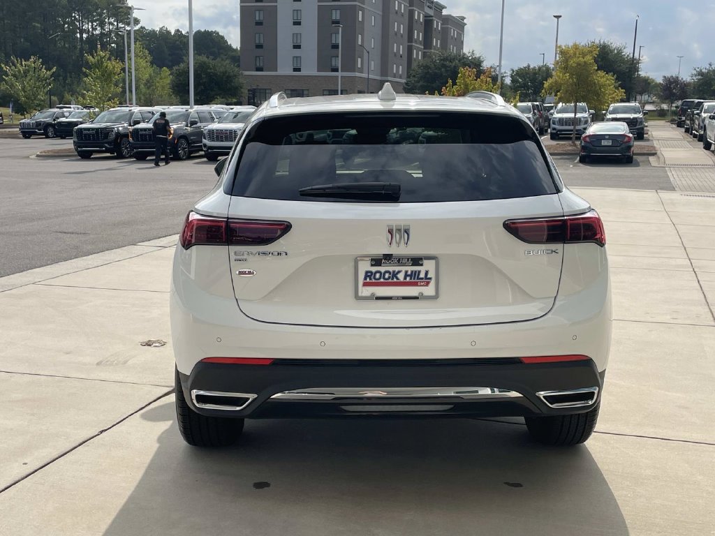 Used 2024 Buick Envision Preferred AWD/4WD image 3