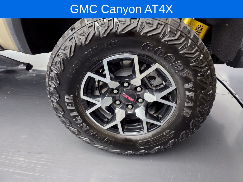 Used 2024 GMC Canyon AT4X AWD/4WD image 15