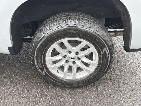 Used 2021 Chevrolet Silverado 1500 RST image 25