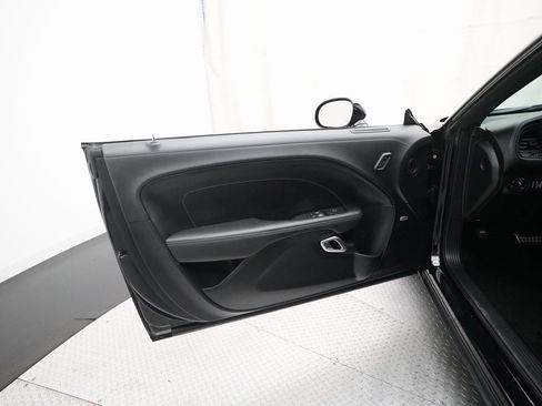 Used 2023 Dodge Challenger R/T w/ Plus Package image 27