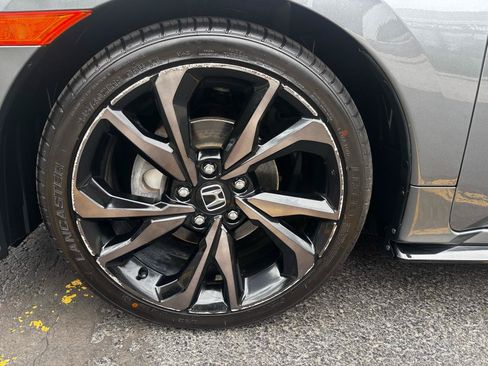 Used 2018 Honda Civic Sport Touring image 11