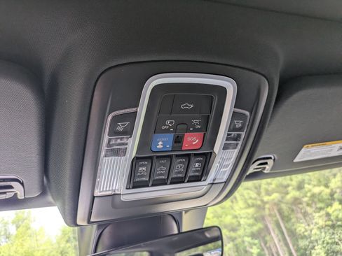Used 2020 RAM 1500 Limited AWD/4WD image 28