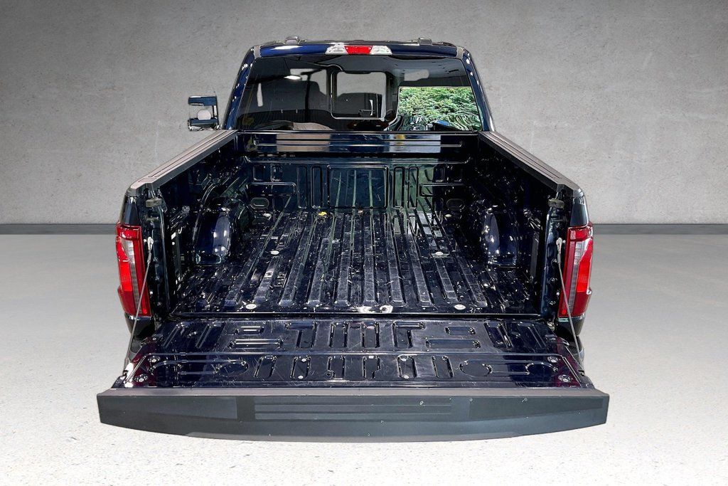 Used 2025 Ford F150 XLT w/ Equipment Group 302A MID AWD/4WD image 5