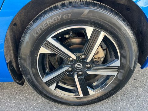 Used 2025 Nissan Sentra SV image 29