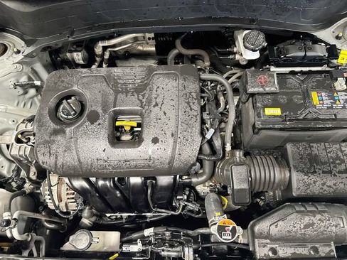 Used 2024 Kia Seltos LX AWD/4WD image 9