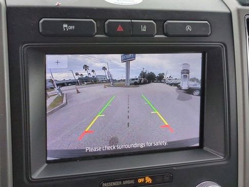 Used 2020 Ford Expedition XLT w/ Equipment Group 202A RWD image 20