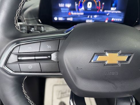 Used 2025 Chevrolet Traverse LT image 31