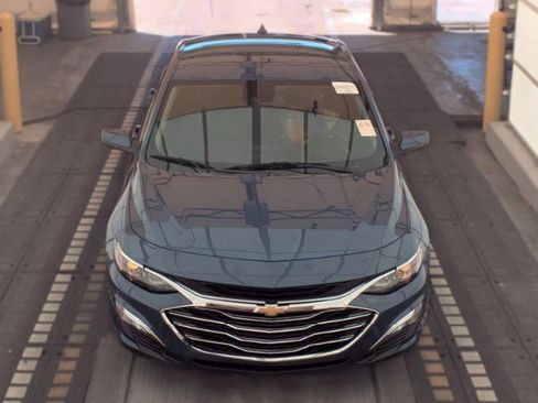 Used 2024 Chevrolet Malibu LS FWD image 2