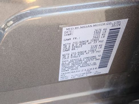 Used 2025 Nissan Pathfinder SV image 34