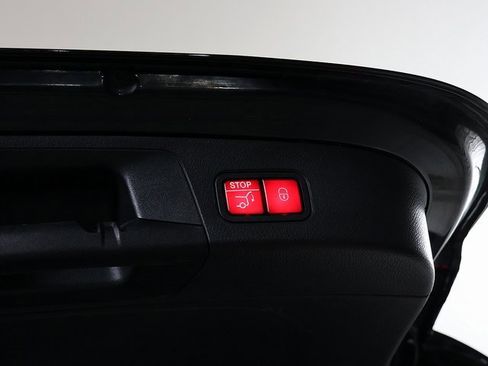 Used 2023 Mercedes-Benz GLA 250 4MATIC image 29