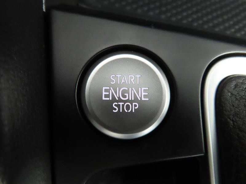 Used 2026 Volkswagen Jetta SE FWD image 19
