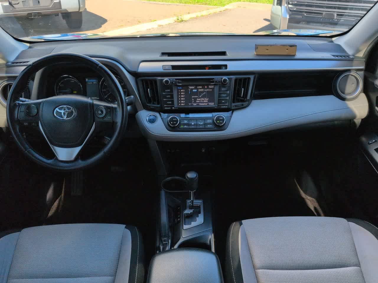 Used 2016 Toyota RAV4 XLE AWD/4WD image 14