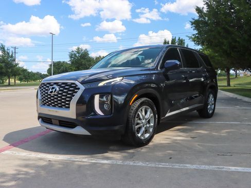 Used 2021 Hyundai Palisade SE w/ Cargo Package FWD image 3
