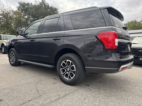 Used 2024 Ford Expedition XLT image 7