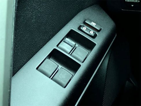 Used 2018 Toyota RAV4 LE image 24