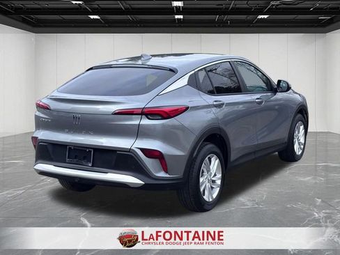 Used 2025 Buick Envista Preferred image 5