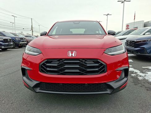 Certified 2025 Honda HR-V Sport image 2