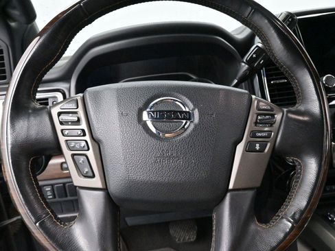 Used 2021 Nissan Titan Platinum Reserve w/ Moonroof Package image 18