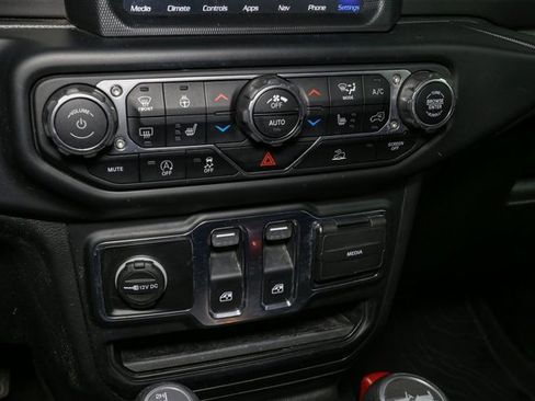 Used 2023 Jeep Wrangler Sport S image 26