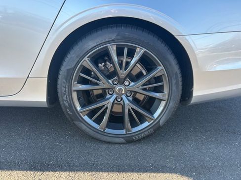 Used 2018 Volvo S90 T5 Momentum w/ Convenience Package image 9