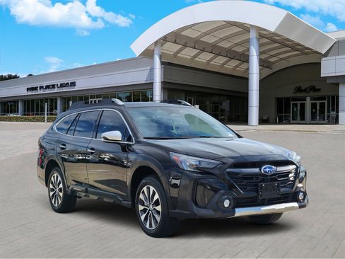 Used 2025 Subaru Outback Touring XT image 2