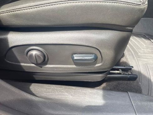 Used 2023 Buick Encore GX Essence w/ Experience Buick Package FWD image 32