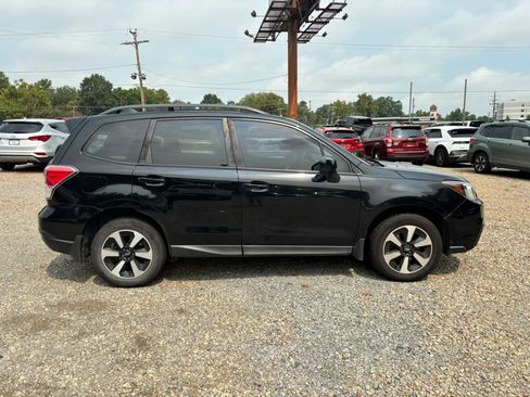 Used 2018 Subaru Forester 2.5i Premium AWD/4WD image 5