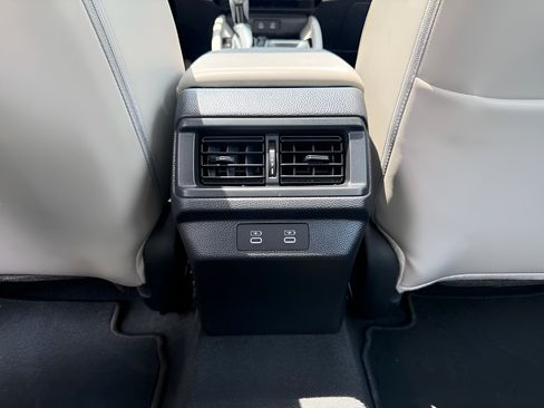 Used 2023 Honda Accord EX-L image 12