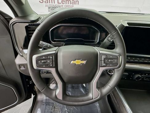Used 2025 Chevrolet Silverado 2500 LTZ w/ LTZ Premium Package AWD/4WD image 12