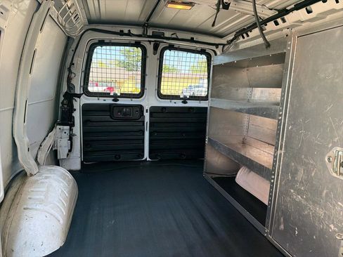 Used 2013 Chevrolet Express 1500 RWD image 16