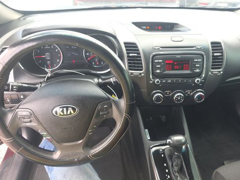 Used 2017 Kia Forte LX image 17